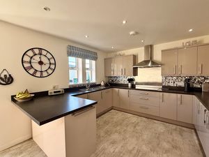 Photo 7- click for photo gallery